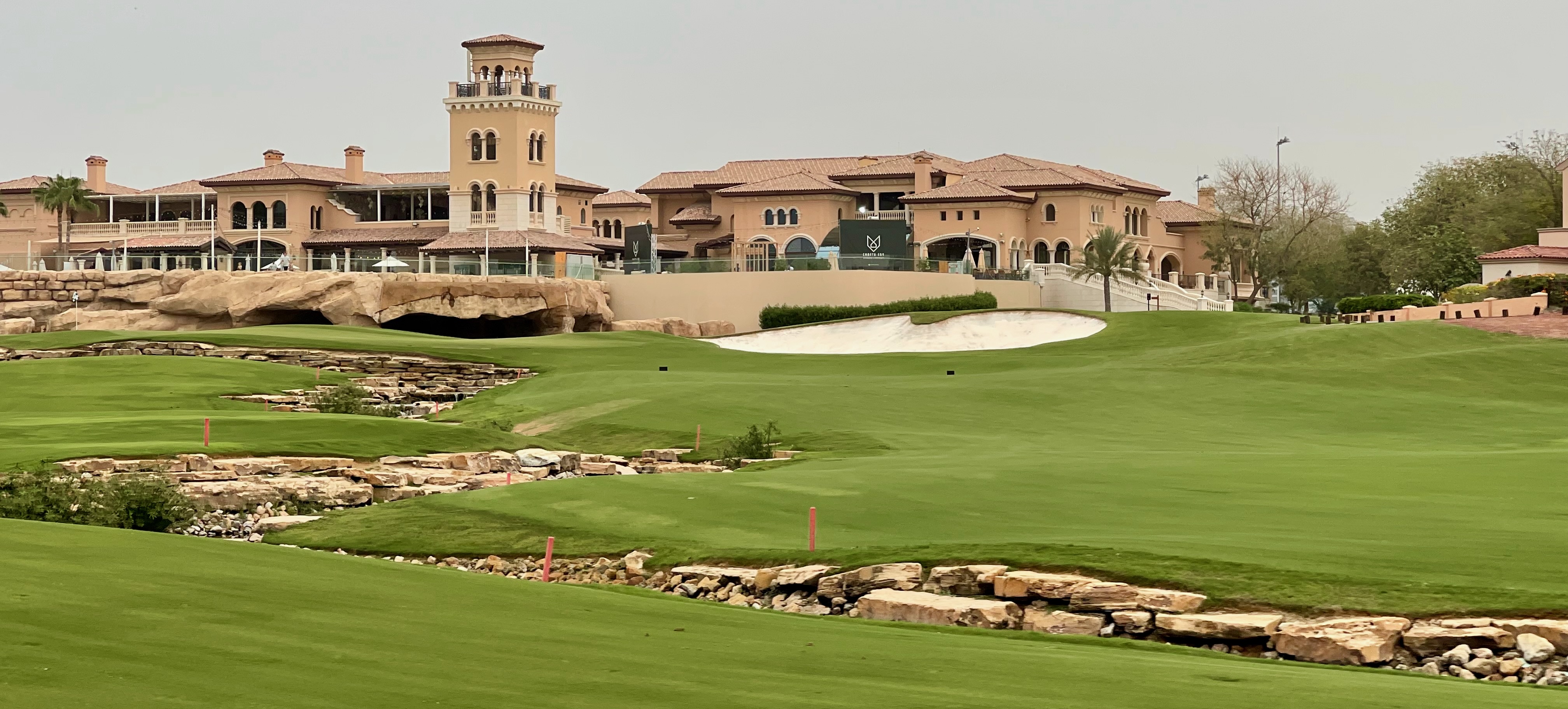 Jumeirah Golf Estates Earth Course hole 18 approach