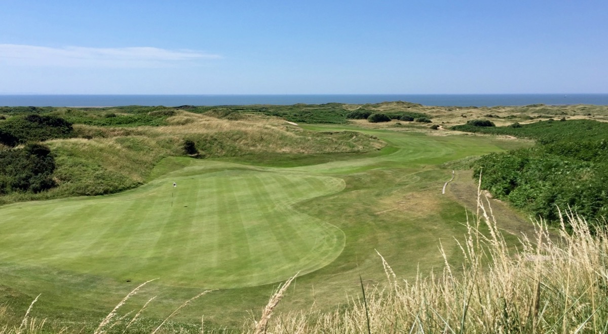 Pyle & Kenfig GC- hole 14 green