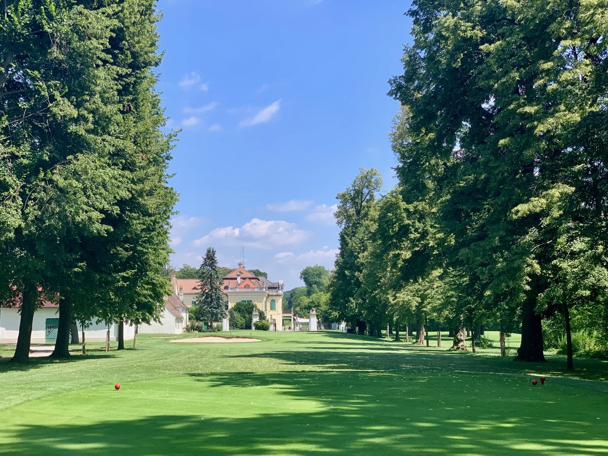 Golf Club Schloss Schonborn- hole 9