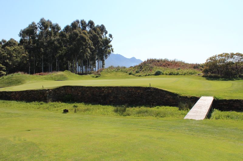 The Links at Fancourt- hole 3