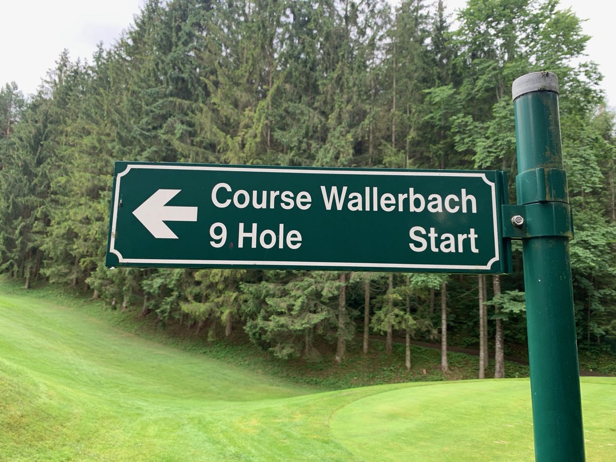 Adamstal: Wallerbach course sign
