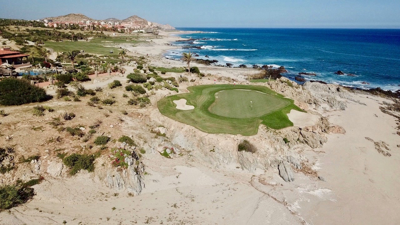 Cabo del Sol- Ocean Course- hole 17 high green view by drone