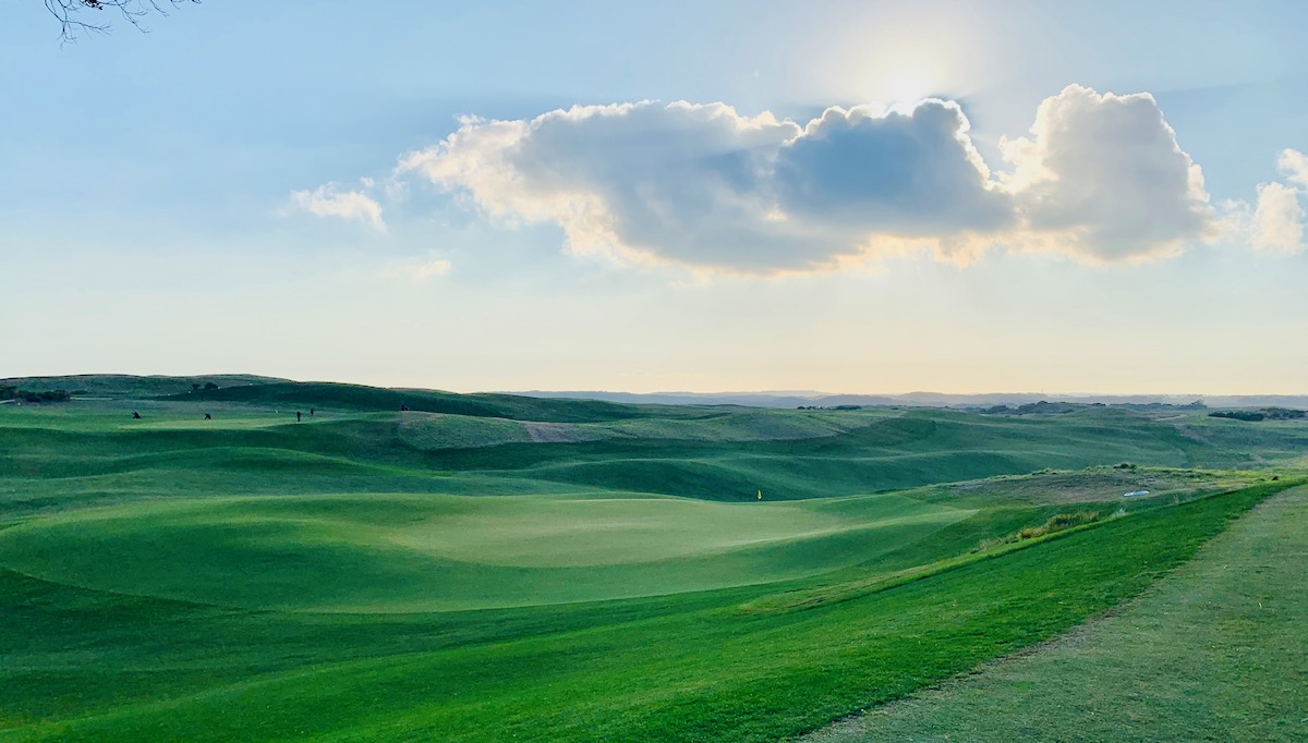 Do we need so many bunkers to make golf interesting?