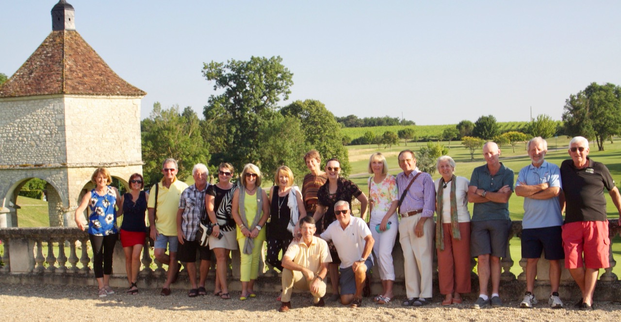 Group pic at Chateau des Vigiers