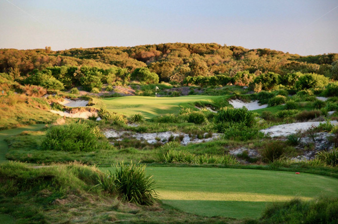 Magenta Shores Golf & Country Club- hole 15