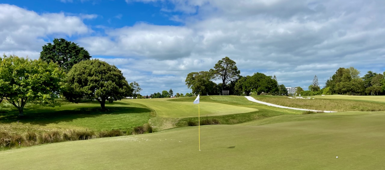 Royal Auckland & Grange GC- Middlemore Course, hole 7 back