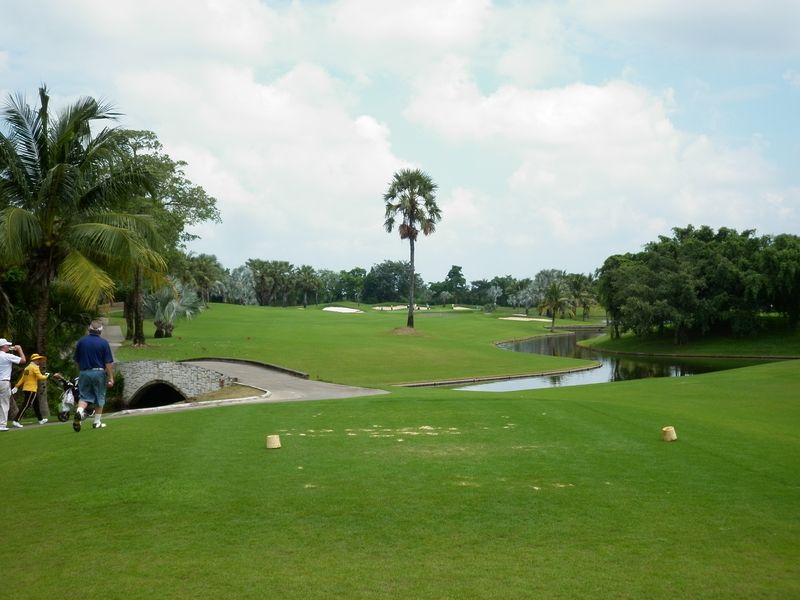 Suwan Golf & Country Club- hole 4