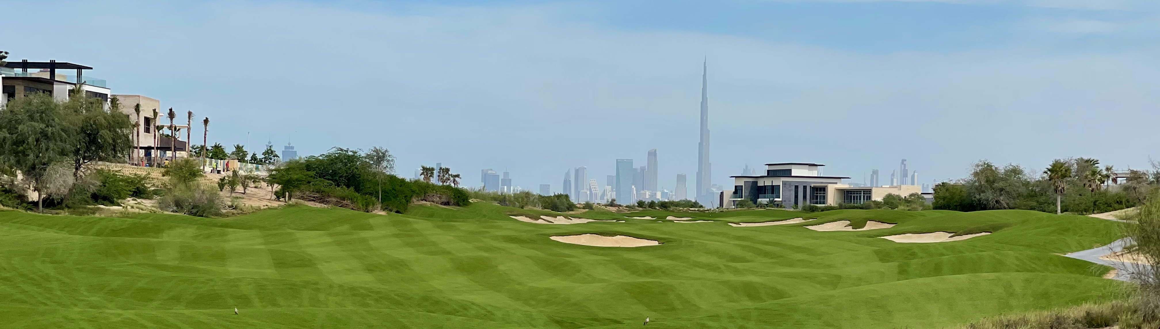 Dubai Hills GC- hole 5 approach
