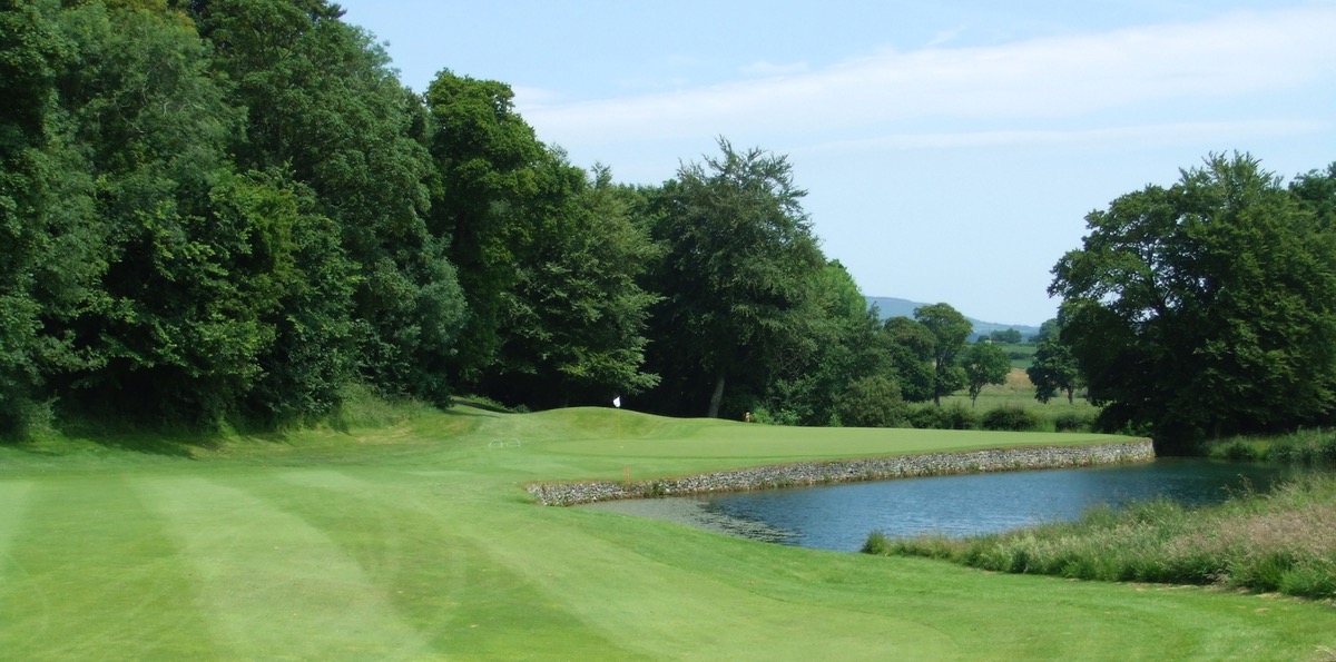 Mount Juliet: approach to the 4th green